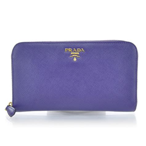 Prada saffiano zipper wallet